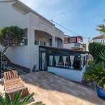 Apartment Geraeumige Mit Meerblick By Interhome *