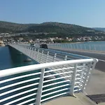 Geraeumige Mit Meerblick By Interhome *