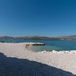 Geraeumige Mit Meerblick By Interhome * Trogir