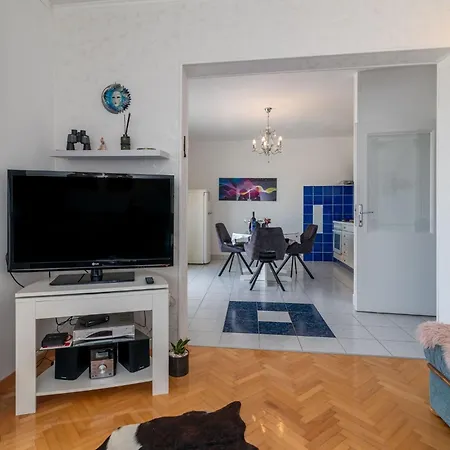 Apartment - By Interhome טרוגיר