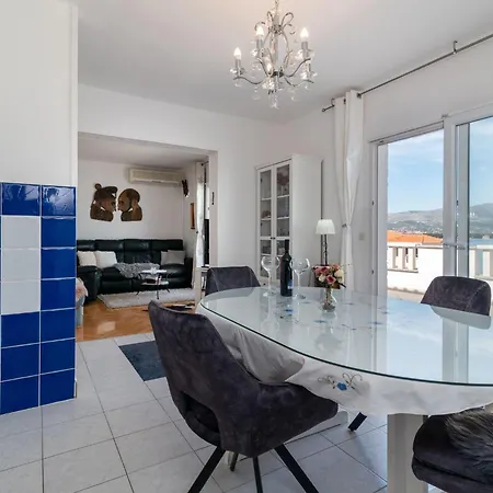 Geraeumige Mit Meerblick By Interhome Trogir