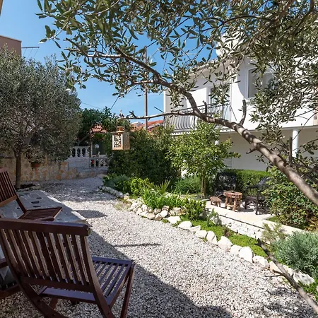Geraeumige Mit Meerblick By Interhome *