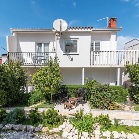 Apartament Geraeumige Mit Meerblick By Interhome Trogir