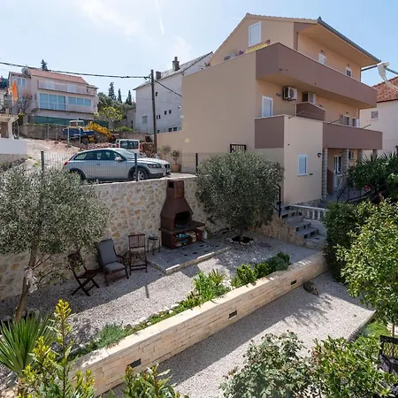 Geraeumige Mit Meerblick By Interhome Apartament *