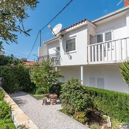 Apartament Geraeumige Mit Meerblick By Interhome Trogir