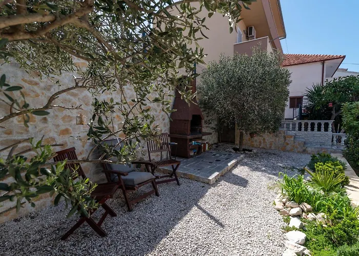 Apartamento Geraeumige Mit Meerblick By Interhome